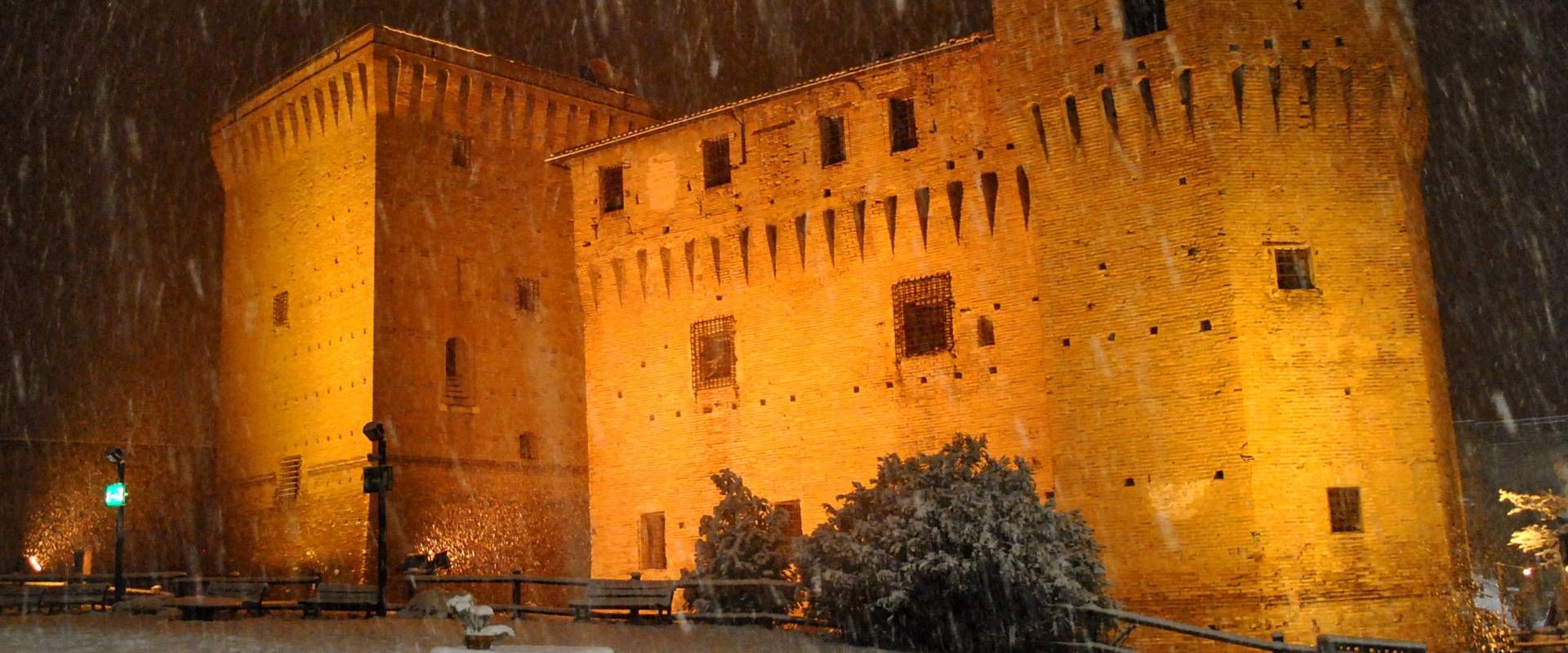 Nevica sulla Rocca Malatestiana di Cesena foto di Luca Spinelli Cesena